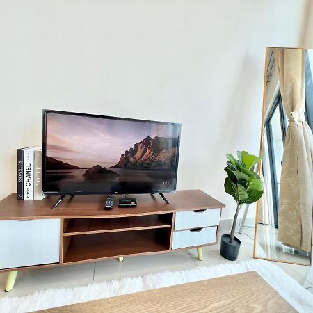 A 1-4 Pax Cozy Studio Tv Box Pool 100Mps Wifi 3 Bed Trefoil Setia Alam Ngoại thất bức ảnh