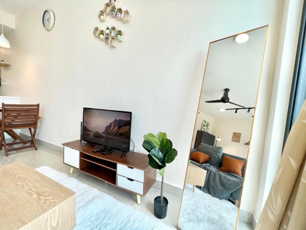 A 1-4 Pax Cozy Studio Tv Box Pool 100Mps Wifi 3 Bed Trefoil Setia Alam Ngoại thất bức ảnh